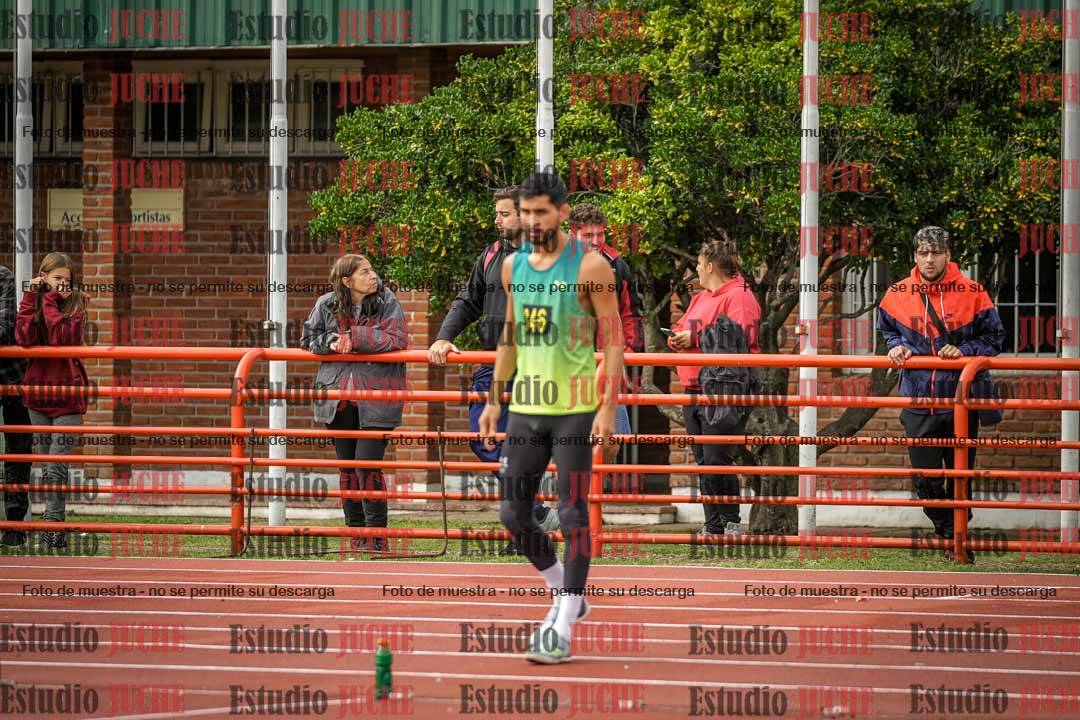 Fotos del salto en alto de varones