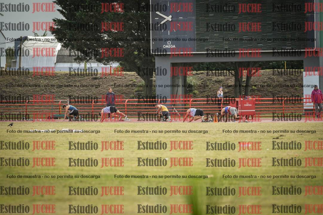 Fotos de los 200 m llanos de varones - FINAL