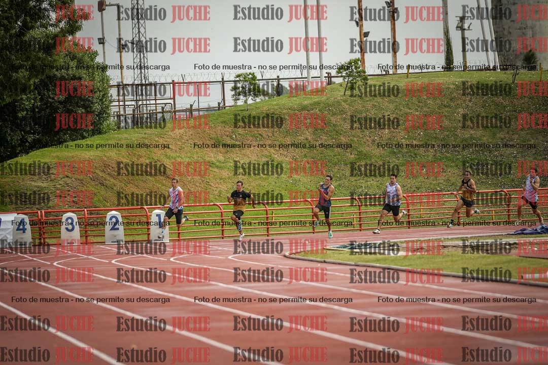 Fotos de los 200 m llanos de varones - FINAL