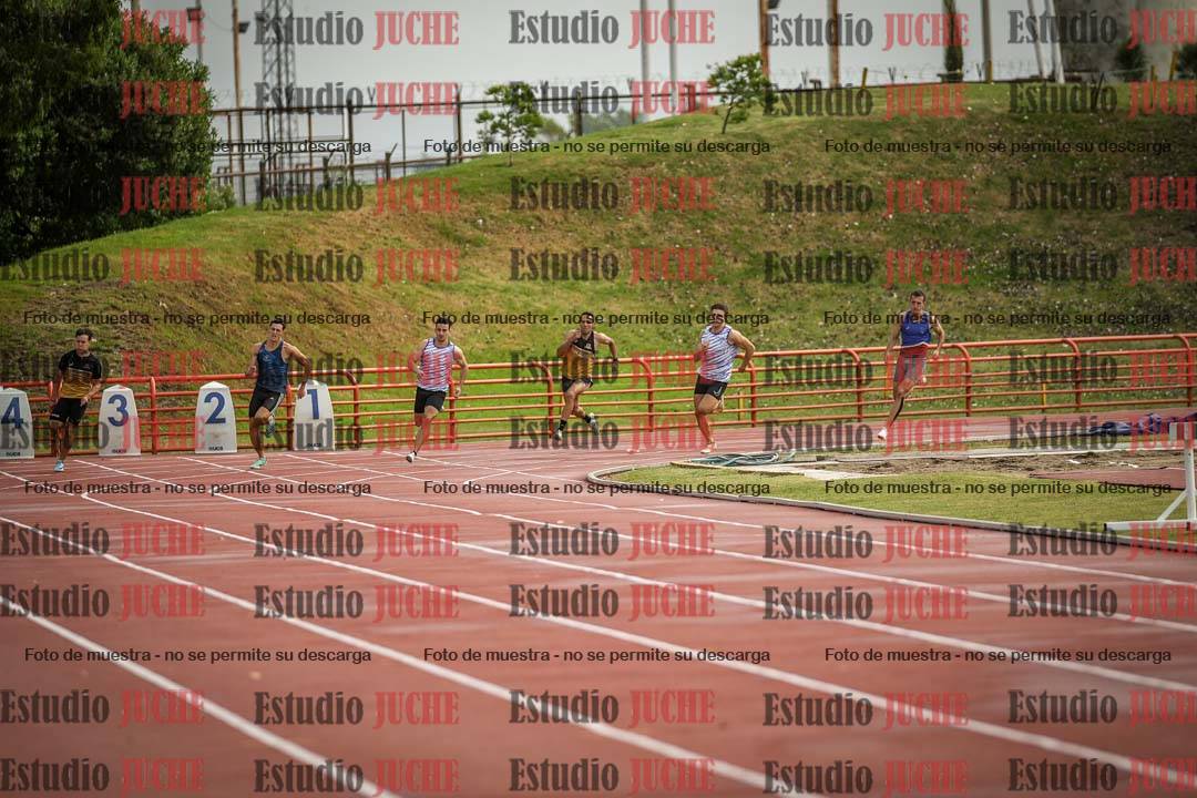 Fotos de los 200 m llanos de varones - FINAL