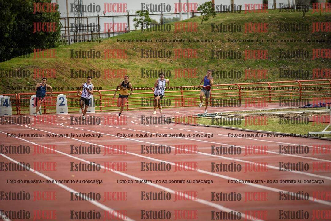 Fotos de los 200 m llanos de varones - FINAL
