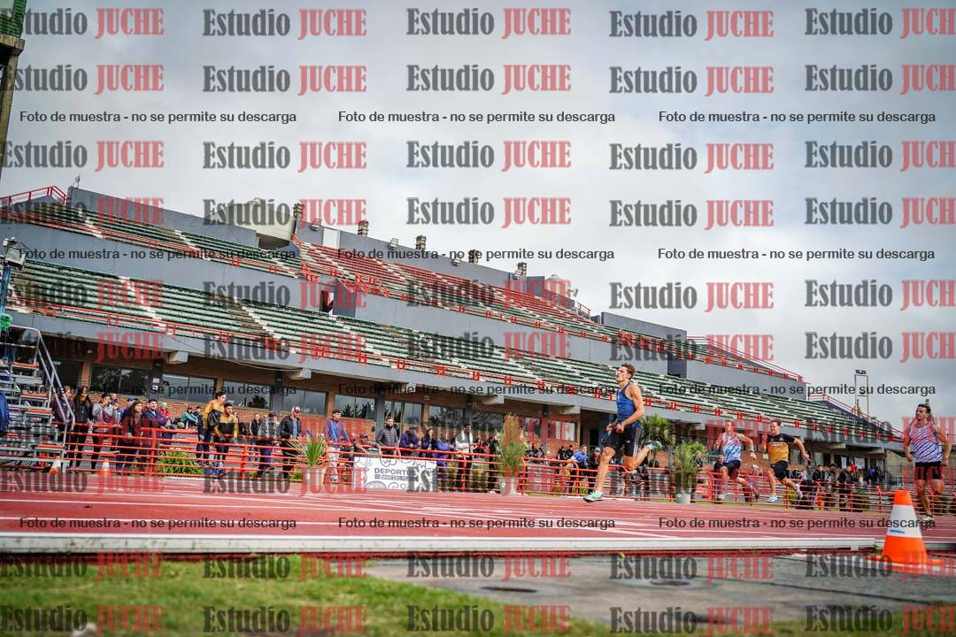 Fotos de los 200 m llanos de varones - FINAL
