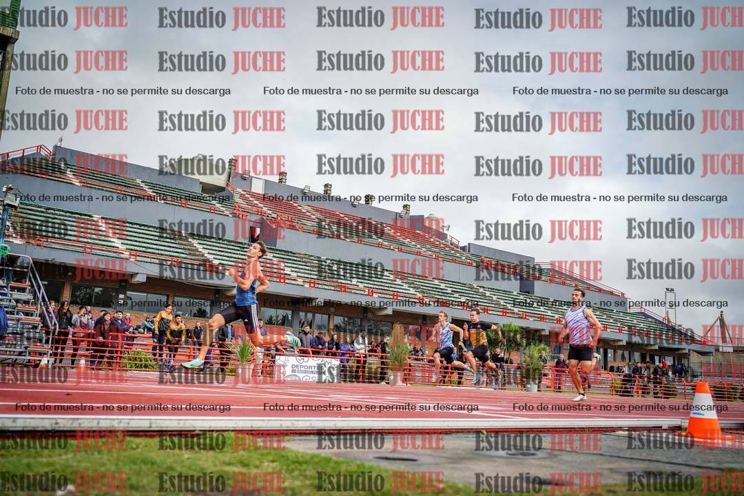 Fotos de los 200 m llanos de varones - FINAL