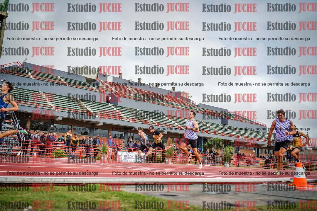 Fotos de los 200 m llanos de varones - FINAL