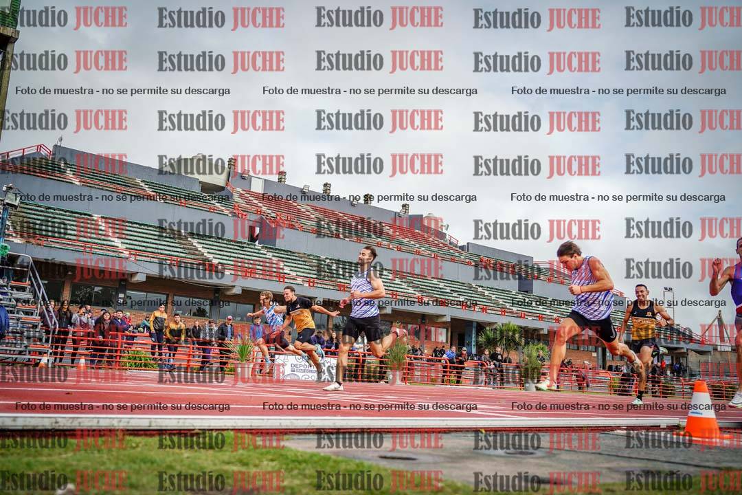 Fotos de los 200 m llanos de varones - FINAL