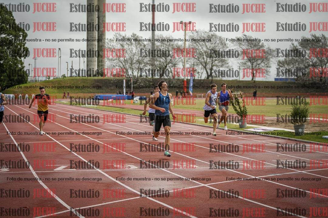 Fotos de los 200 m llanos de varones - FINAL