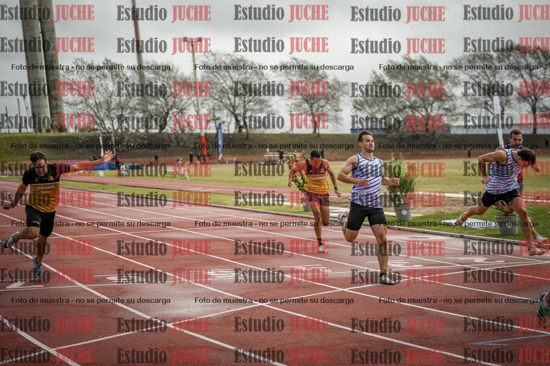 Fotos de los 200 m llanos de varones - FINAL