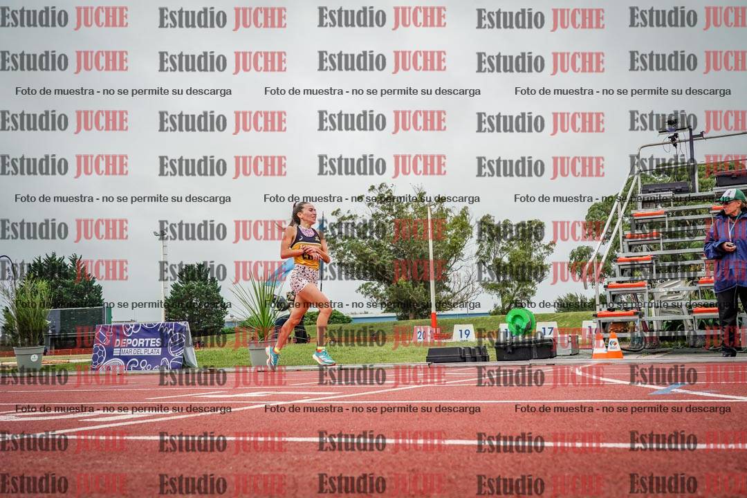 Fotos de los 5000 m llanos de mujeres