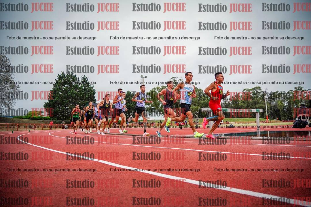 Fotos de los 5000 m llanos de varones