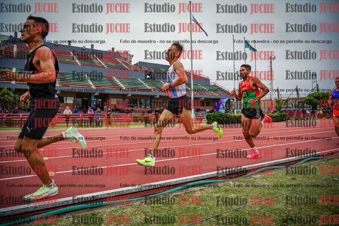 Fotos de los 5000 m llanos de varones