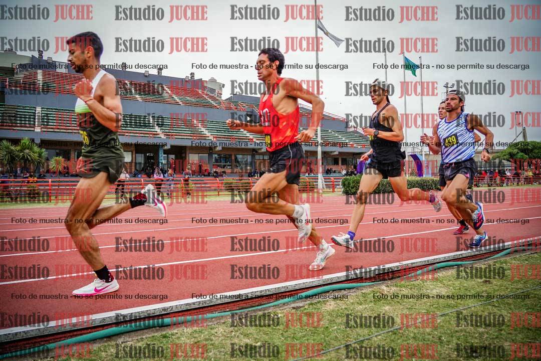 Fotos de los 5000 m llanos de varones