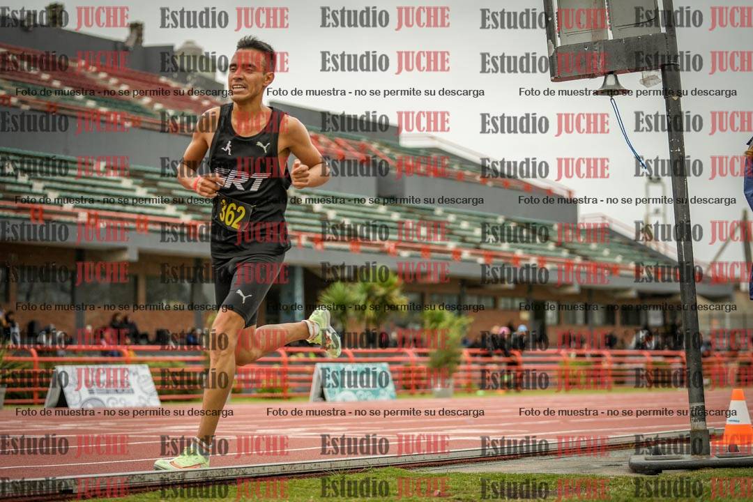 Fotos de los 5000 m llanos de varones
