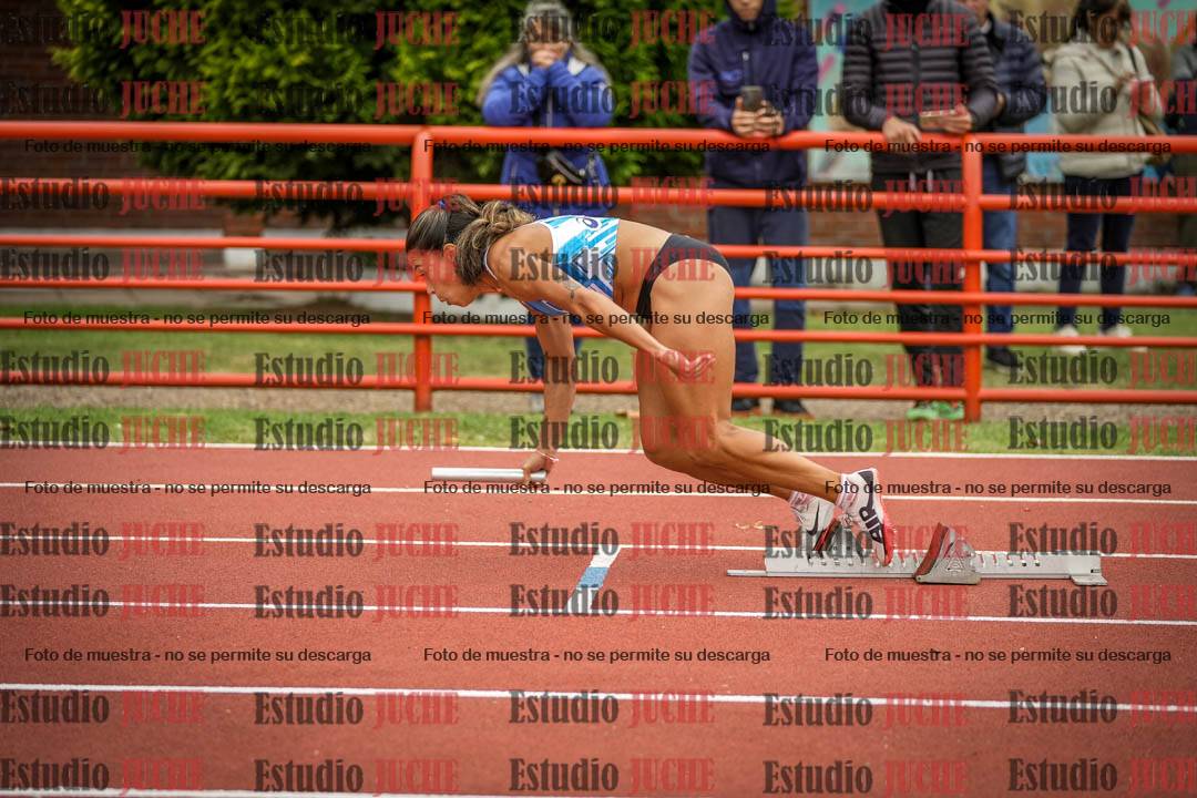 Fotos de las postas 4x400 m llanos de mujeres
