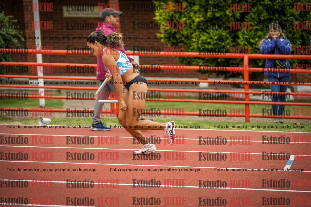 Fotos de las postas 4x400 m llanos de mujeres
