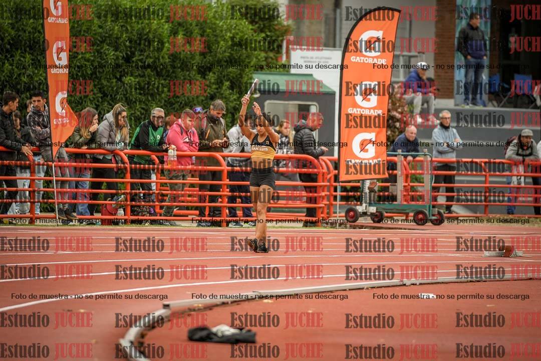Fotos de las postas 4x400 m llanos de mujeres