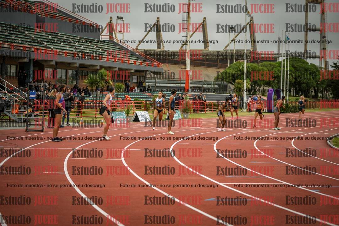 Fotos de las postas 4x400 m llanos de mujeres