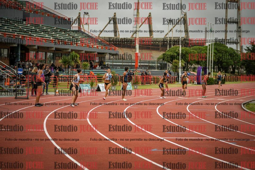 Fotos de las postas 4x400 m llanos de mujeres
