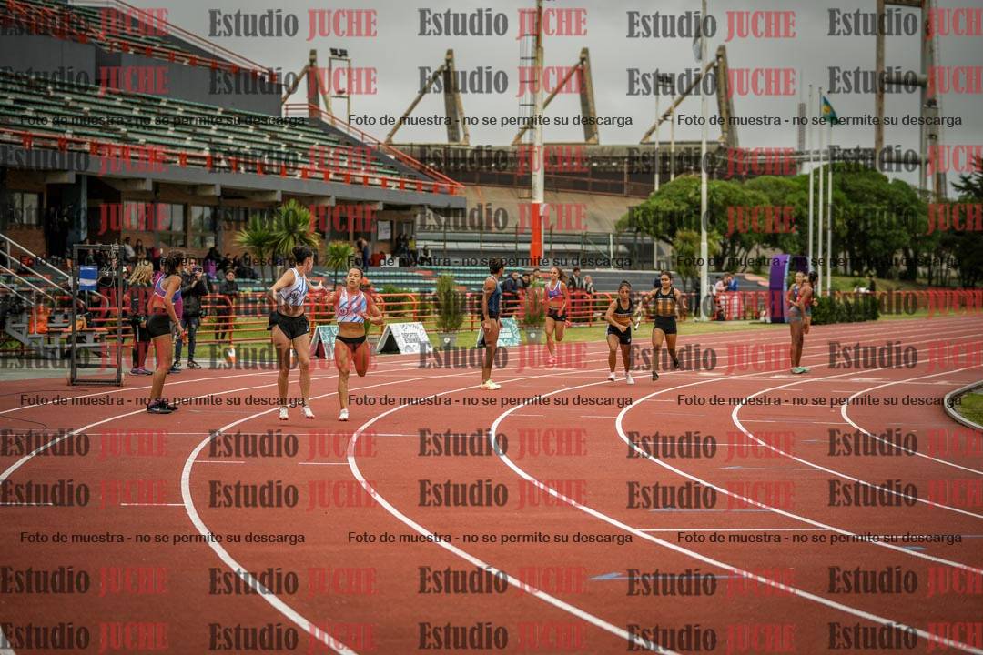 Fotos de las postas 4x400 m llanos de mujeres
