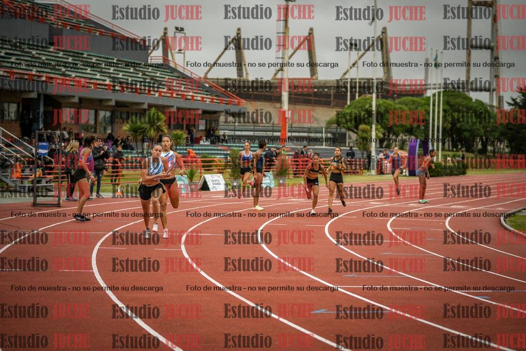 Fotos de las postas 4x400 m llanos de mujeres