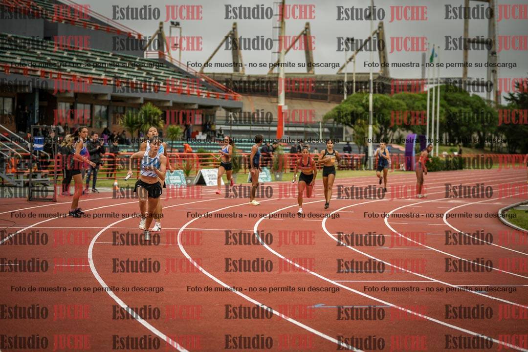 Fotos de las postas 4x400 m llanos de mujeres