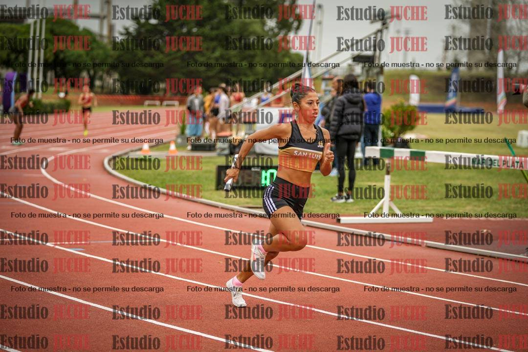 Fotos de las postas 4x400 m llanos de mujeres