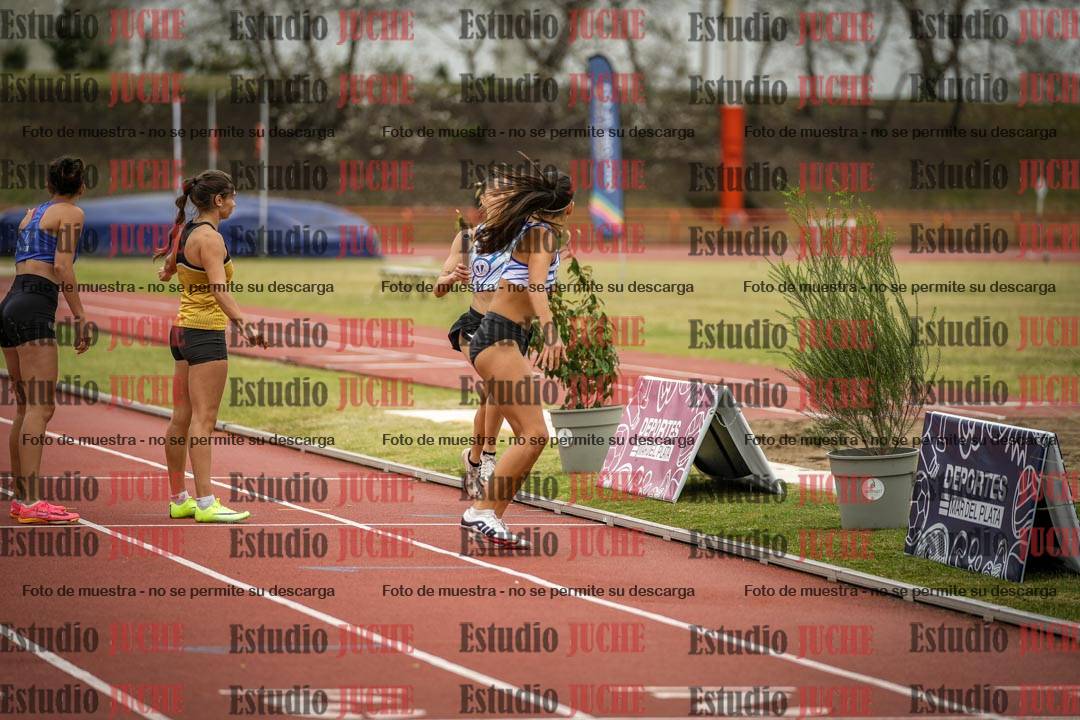 Fotos de las postas 4x400 m llanos de mujeres