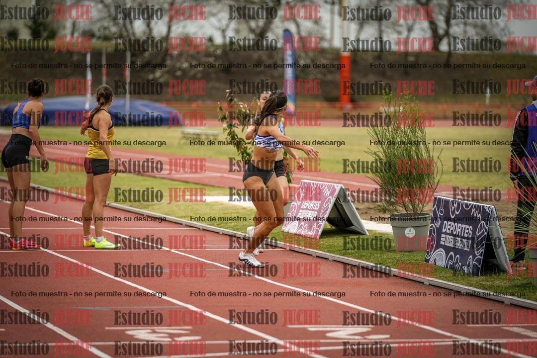 Fotos de las postas 4x400 m llanos de mujeres