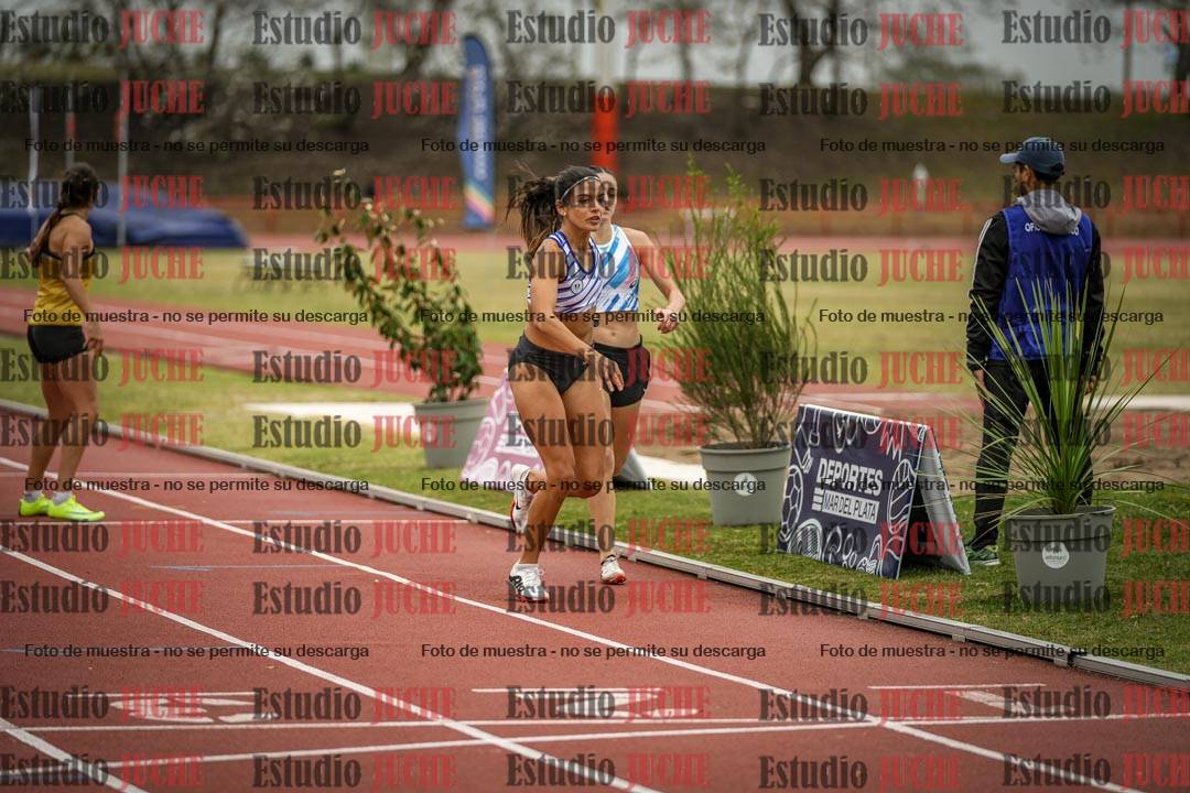 Fotos de las postas 4x400 m llanos de mujeres