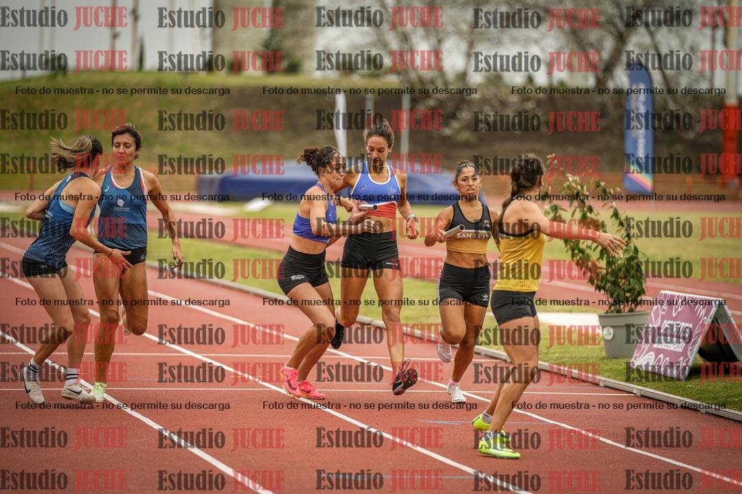 Fotos de las postas 4x400 m llanos de mujeres