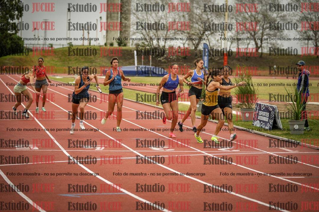Fotos de las postas 4x400 m llanos de mujeres