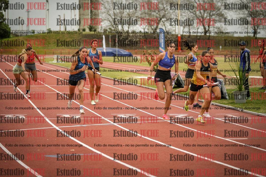 Fotos de las postas 4x400 m llanos de mujeres