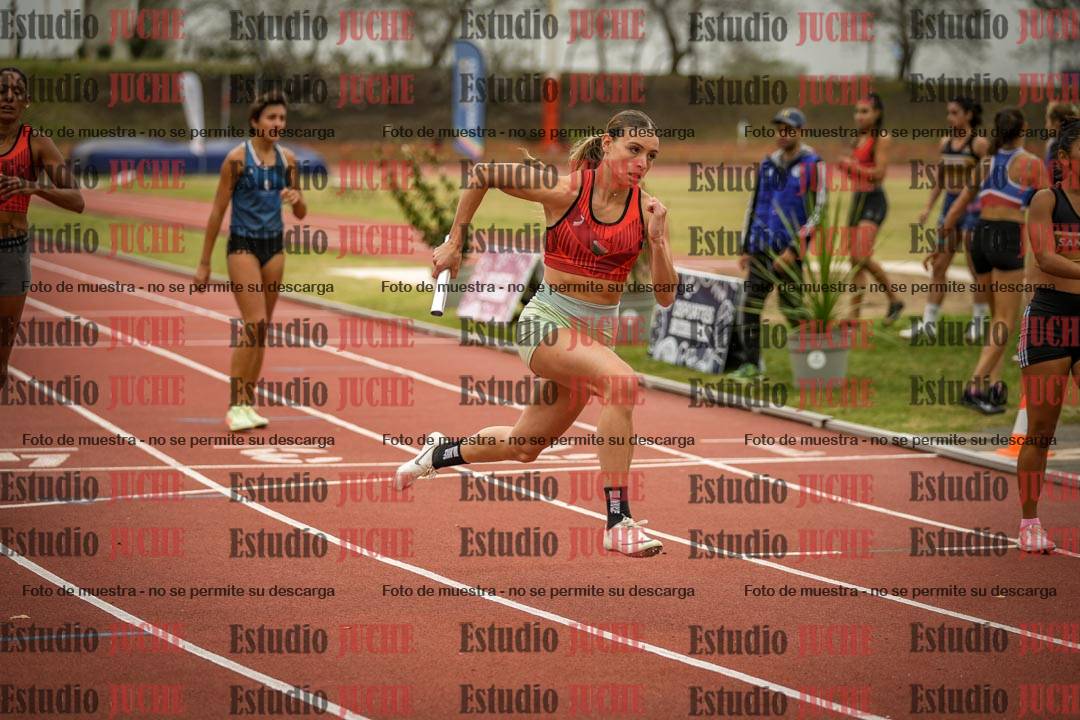 Fotos de las postas 4x400 m llanos de mujeres