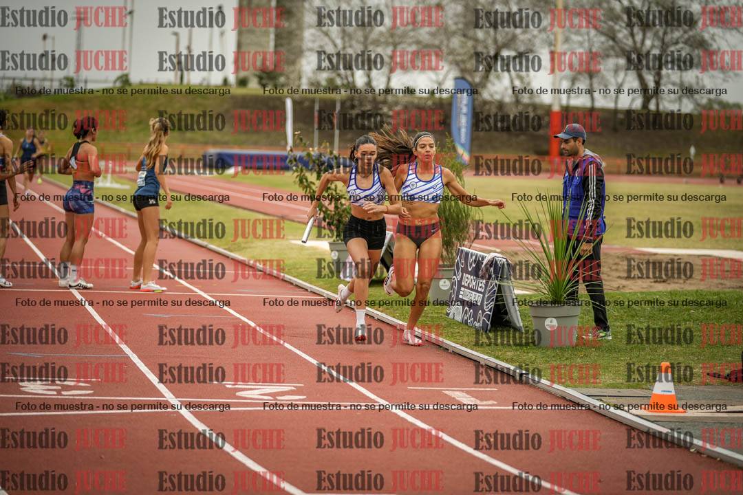 Fotos de las postas 4x400 m llanos de mujeres