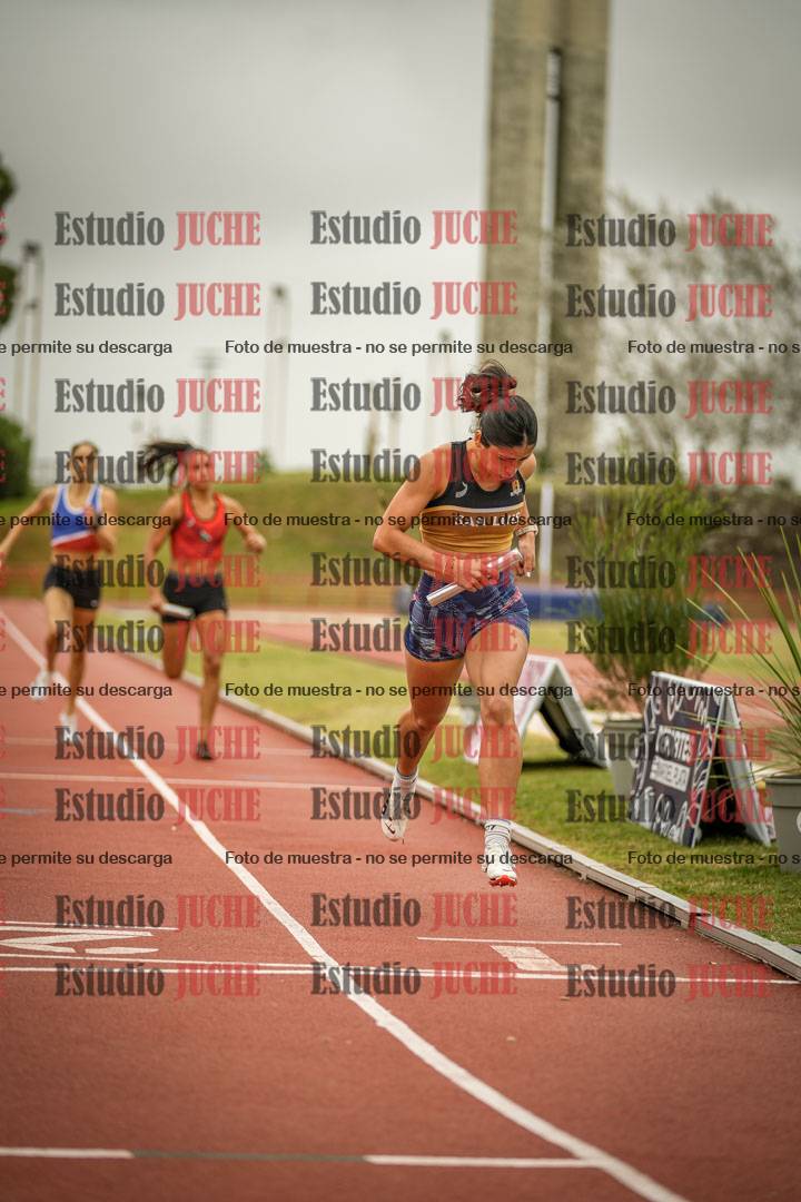 Fotos de las postas 4x400 m llanos de mujeres