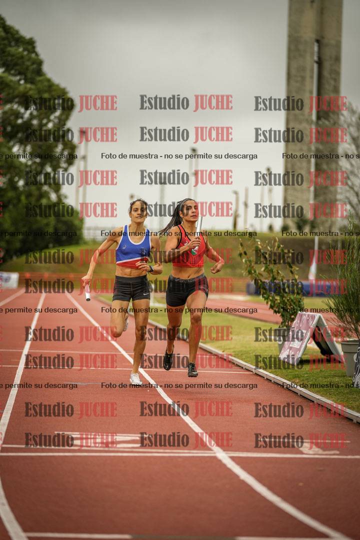 Fotos de las postas 4x400 m llanos de mujeres