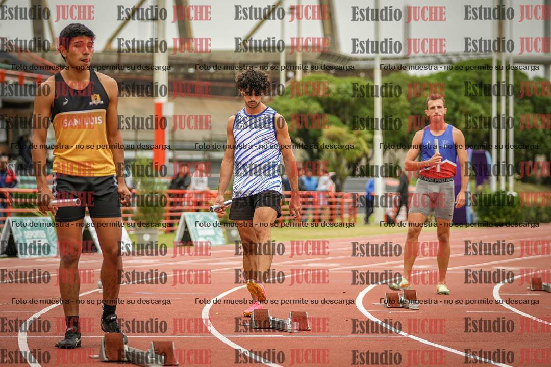 Fotos de las postas 4x400 m llanos de varones