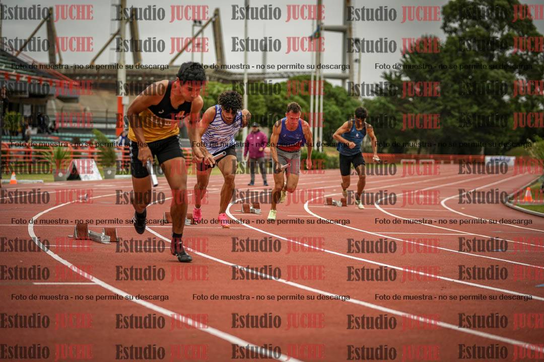Fotos de las postas 4x400 m llanos de varones