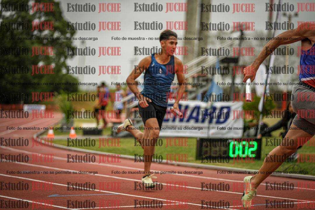 Fotos de las postas 4x400 m llanos de varones