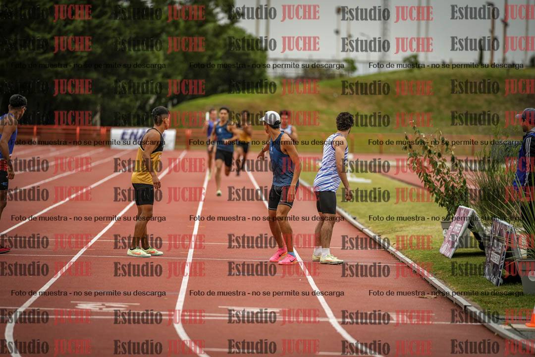 Fotos de las postas 4x400 m llanos de varones