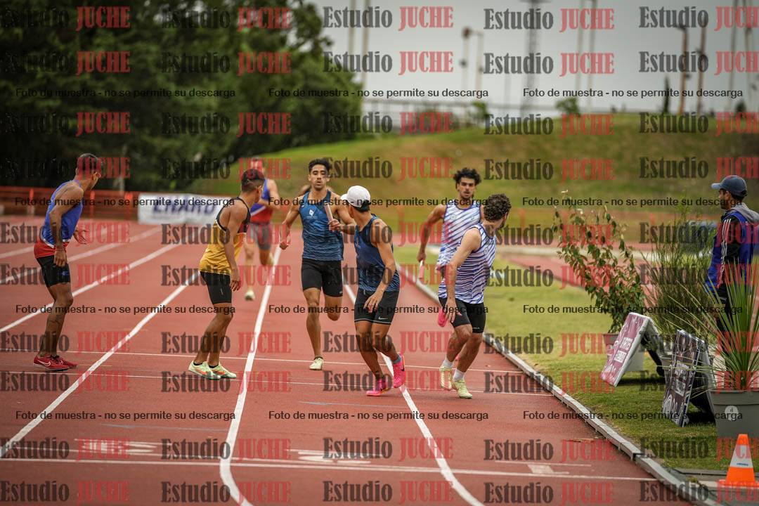 Fotos de las postas 4x400 m llanos de varones