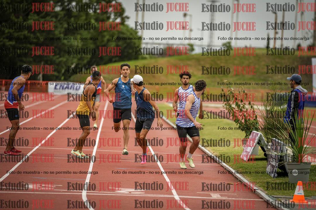 Fotos de las postas 4x400 m llanos de varones
