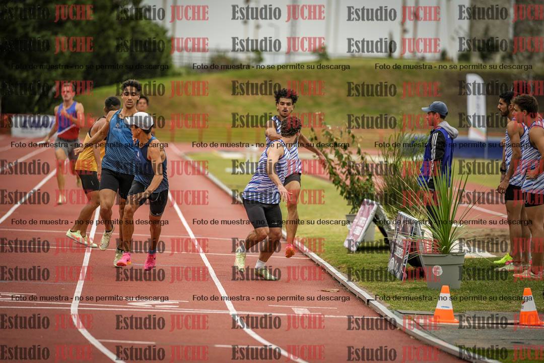 Fotos de las postas 4x400 m llanos de varones