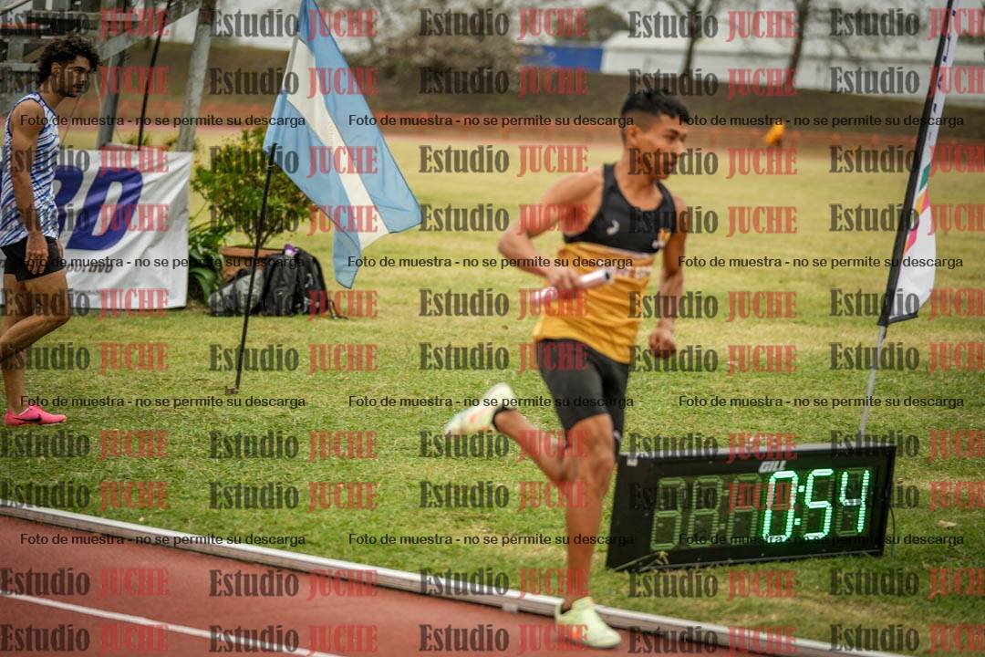 Fotos de las postas 4x400 m llanos de varones