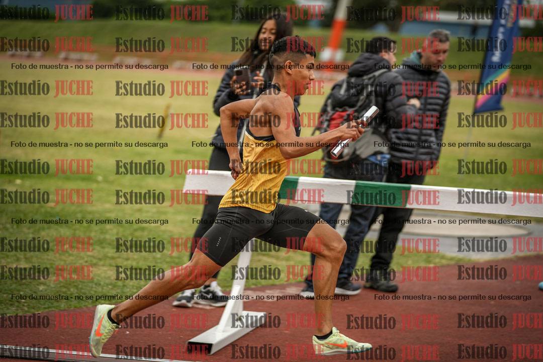 Fotos de las postas 4x400 m llanos de varones