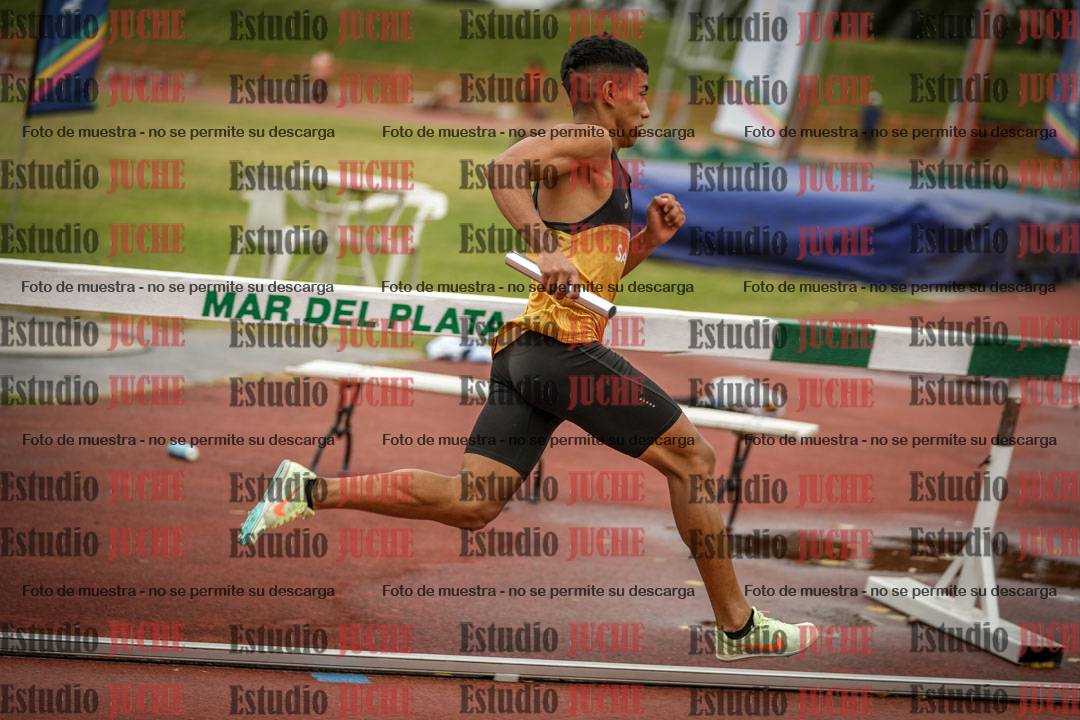 Fotos de las postas 4x400 m llanos de varones