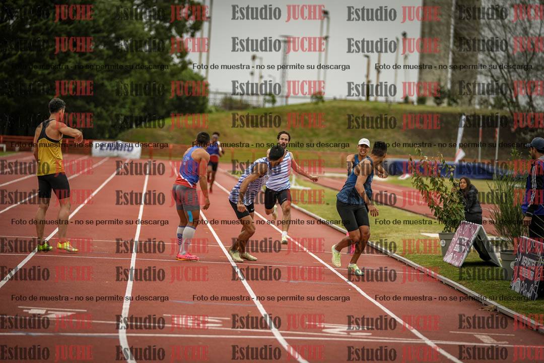 Fotos de las postas 4x400 m llanos de varones