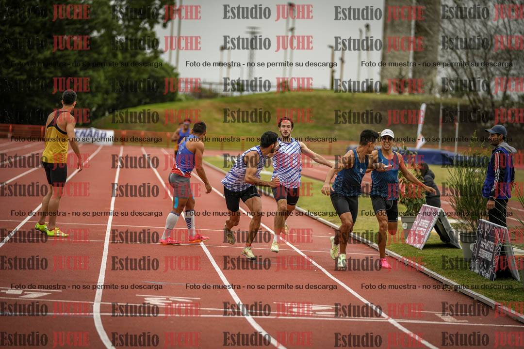 Fotos de las postas 4x400 m llanos de varones