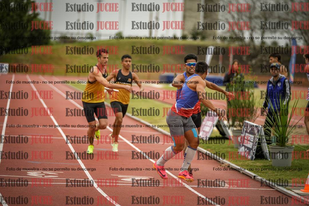 Fotos de las postas 4x400 m llanos de varones