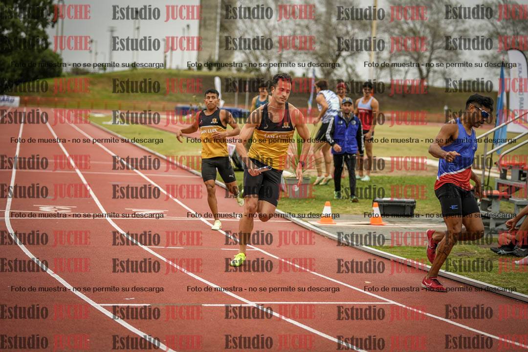 Fotos de las postas 4x400 m llanos de varones