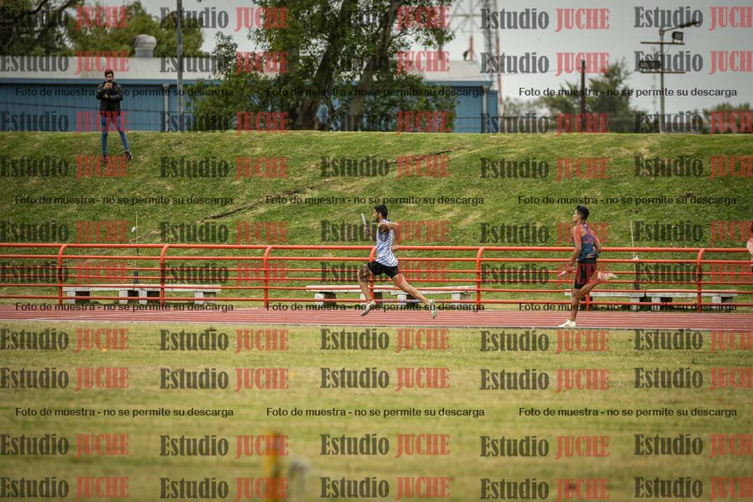 Fotos de las postas 4x400 m llanos de varones
